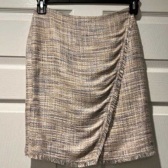 Ivanka Trump Dresses & Skirts - IVANKA TRUMP TWEED WRAP SKIRT SIZE 0